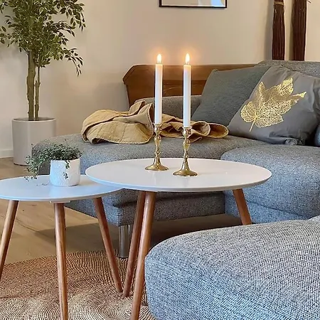 Skon Stor Lejlighed Med Havudsigt Og Braendeovn Askeby