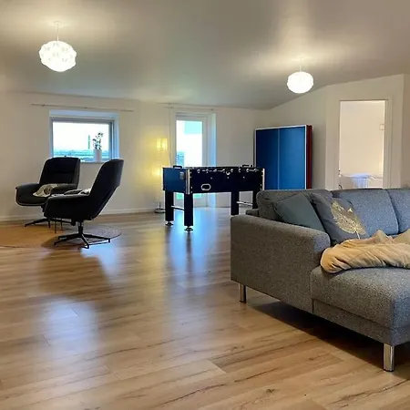 Lägenhet Skon Stor Lejlighed Med Havudsigt Og Braendeovn *